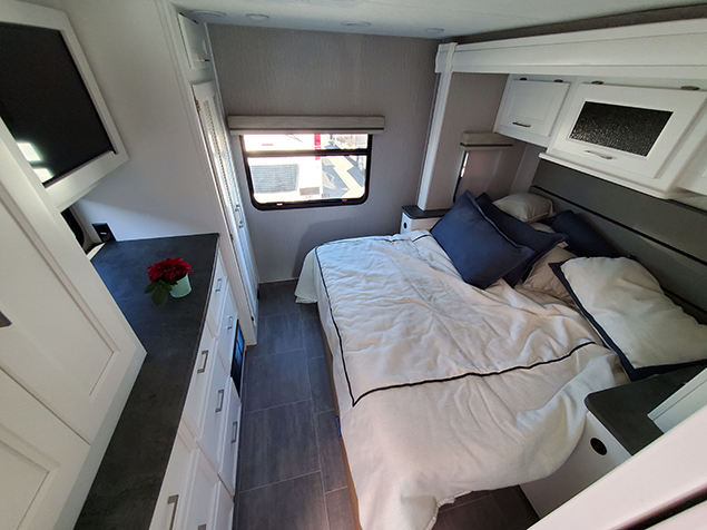 2022 Coachmen Mirada 315KSF