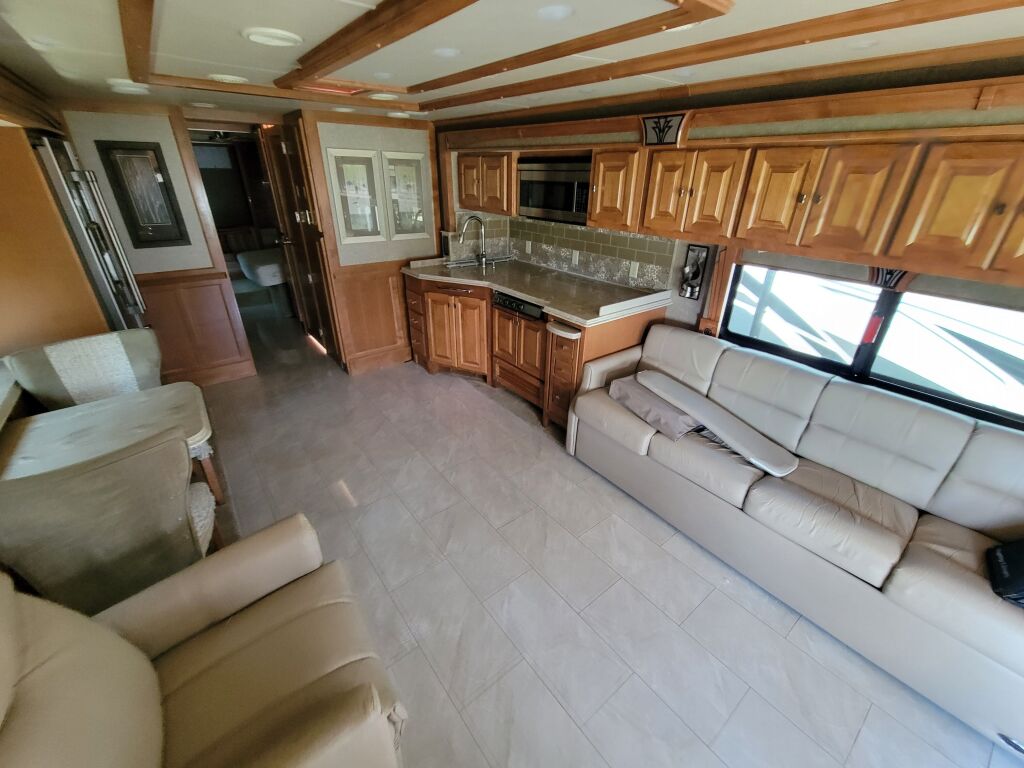 2017 Tiffin Motorhomes Phaeton 36GH