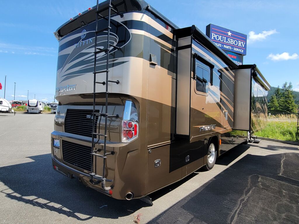 2017 Tiffin Motorhomes Phaeton 36GH