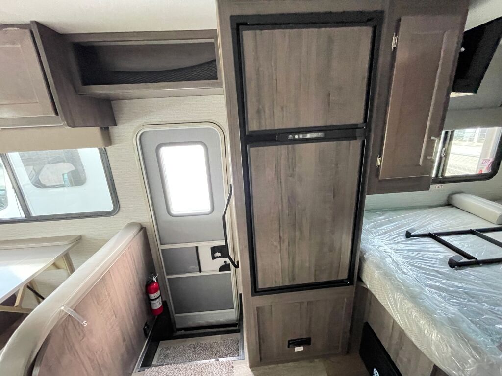 2025 Winnebago Minnie Winnie 25B