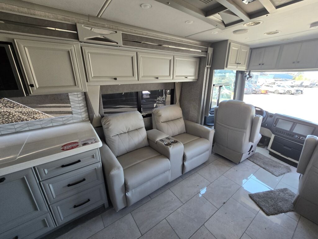 2025 Tiffin Motorhomes Allegro Bus 35CP