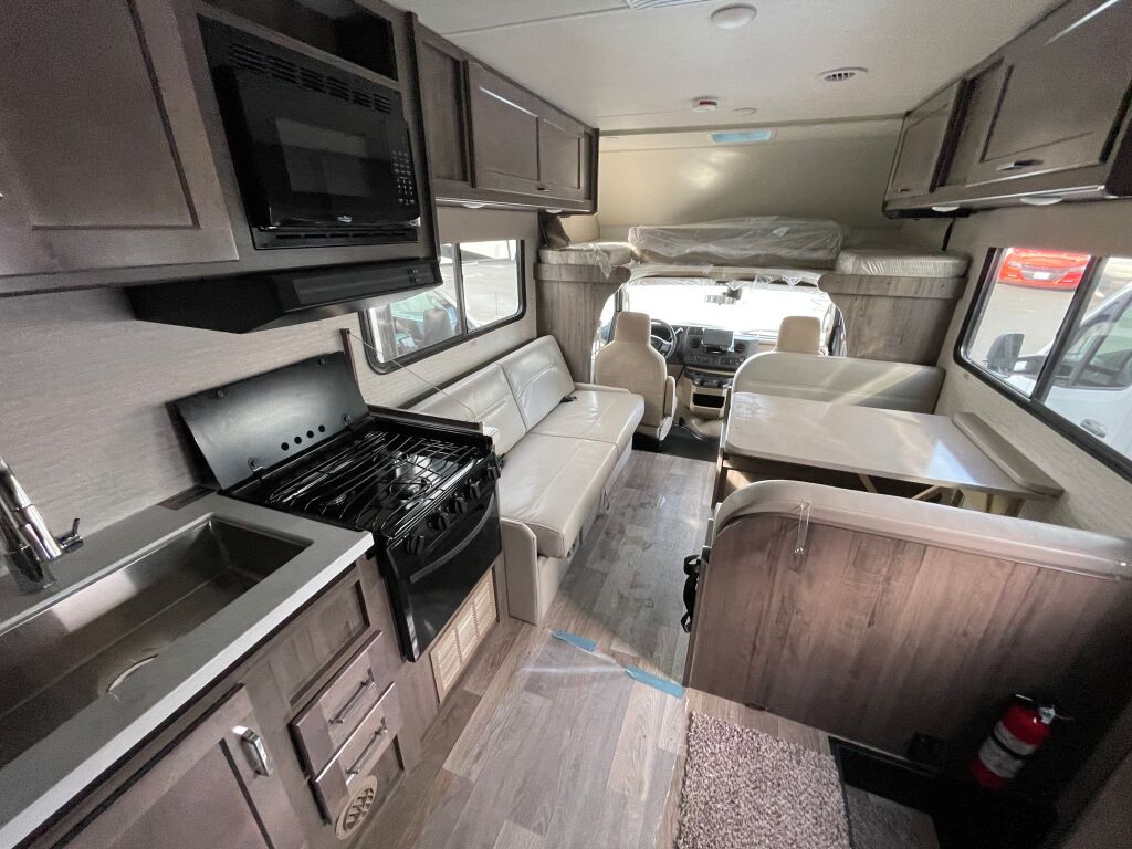 2025 Winnebago Minnie Winnie 25B