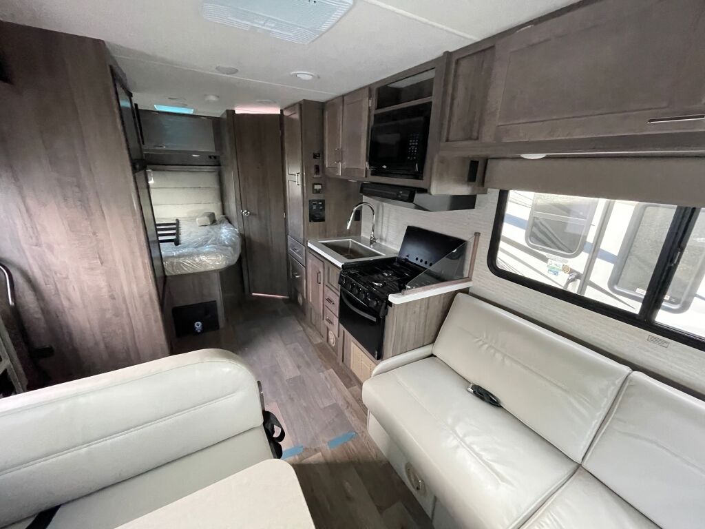 2025 Winnebago Minnie Winnie 25B