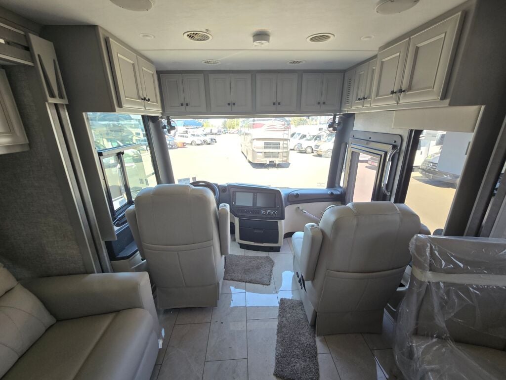 2025 Tiffin Motorhomes Allegro Bus 35CP