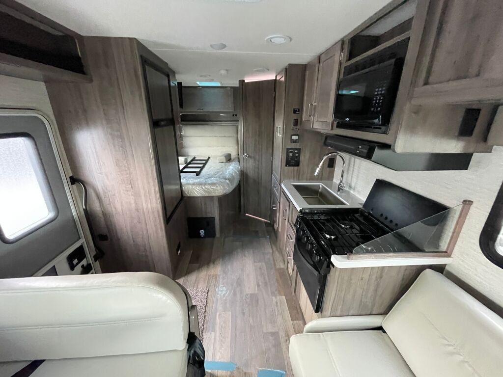 2025 Winnebago Minnie Winnie 25B