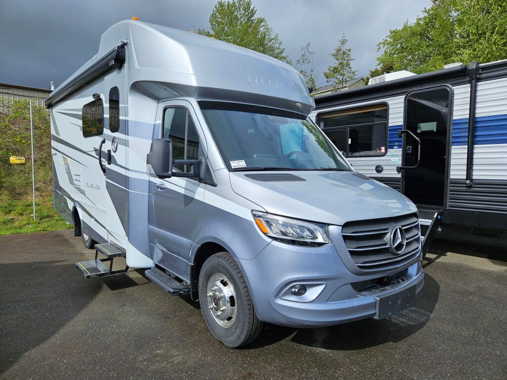 2025 Tiffin Motorhomes Wayfarer 25RW