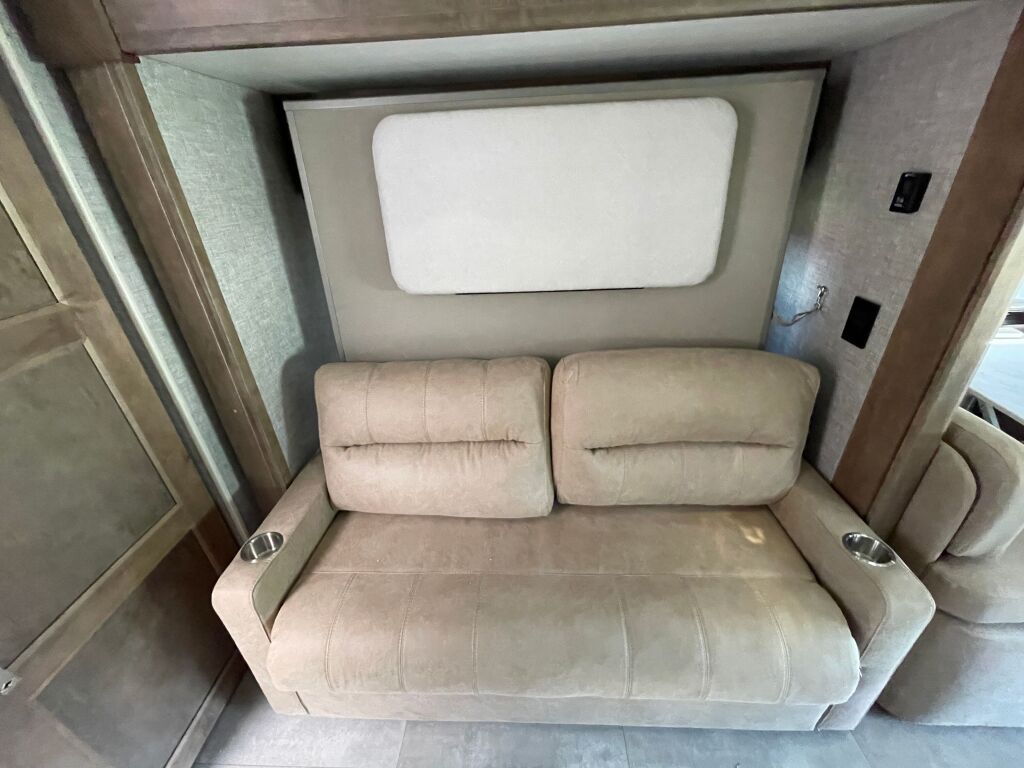 2025 Tiffin Motorhomes Wayfarer 25RW