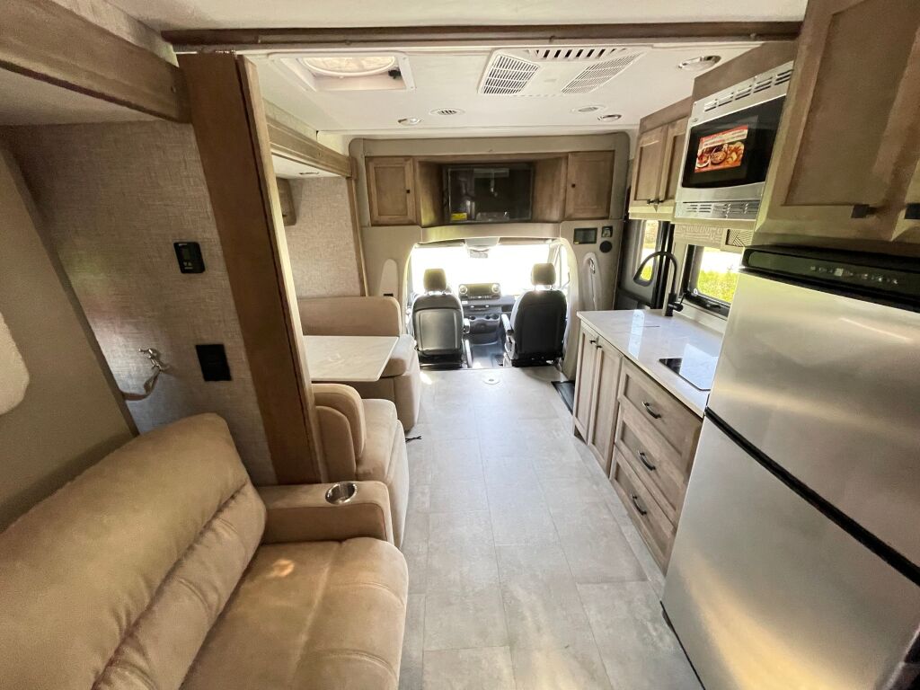 2025 Tiffin Motorhomes Wayfarer 25RW