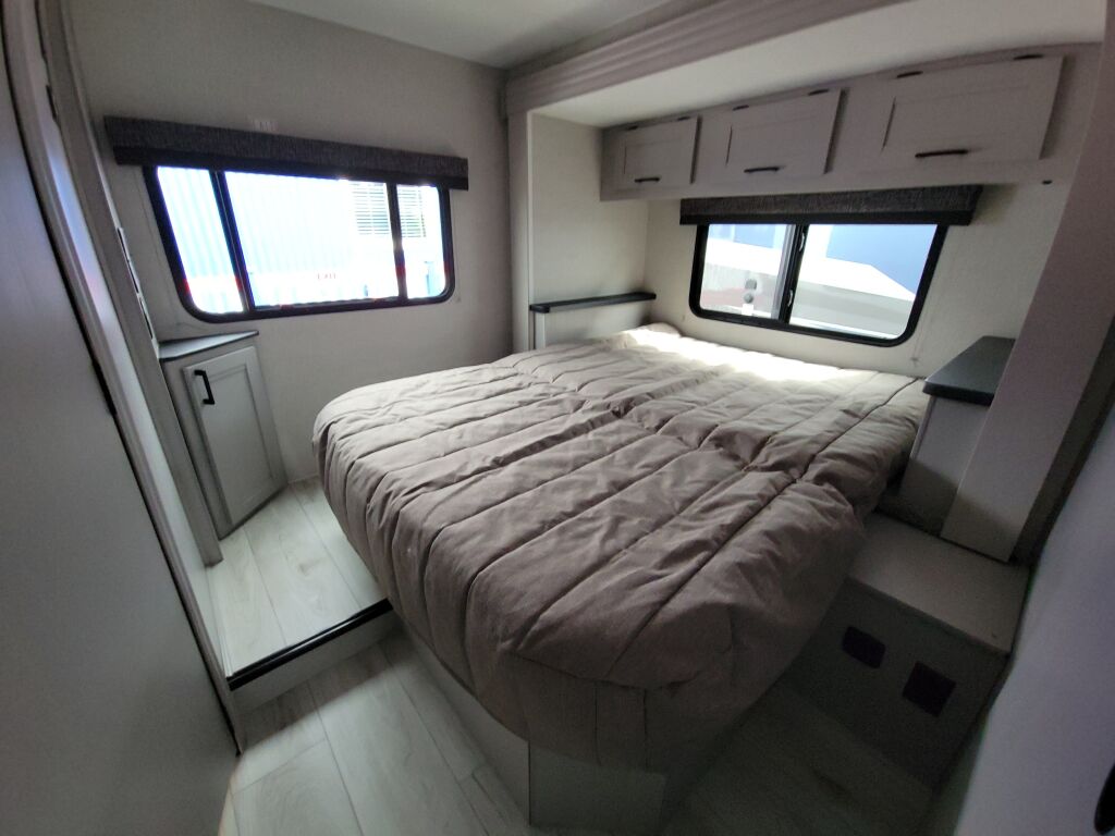 2025 Coachmen Freelander 26DS