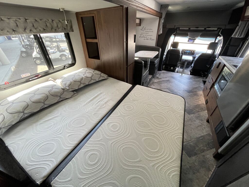 2020 Forest River Sunseeker MBS 2400B