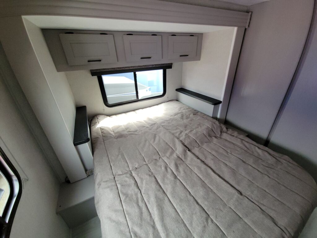 2025 Coachmen Freelander 26DS