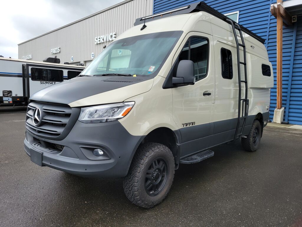 2025 Tiffin Motorhomes GH1 BASE