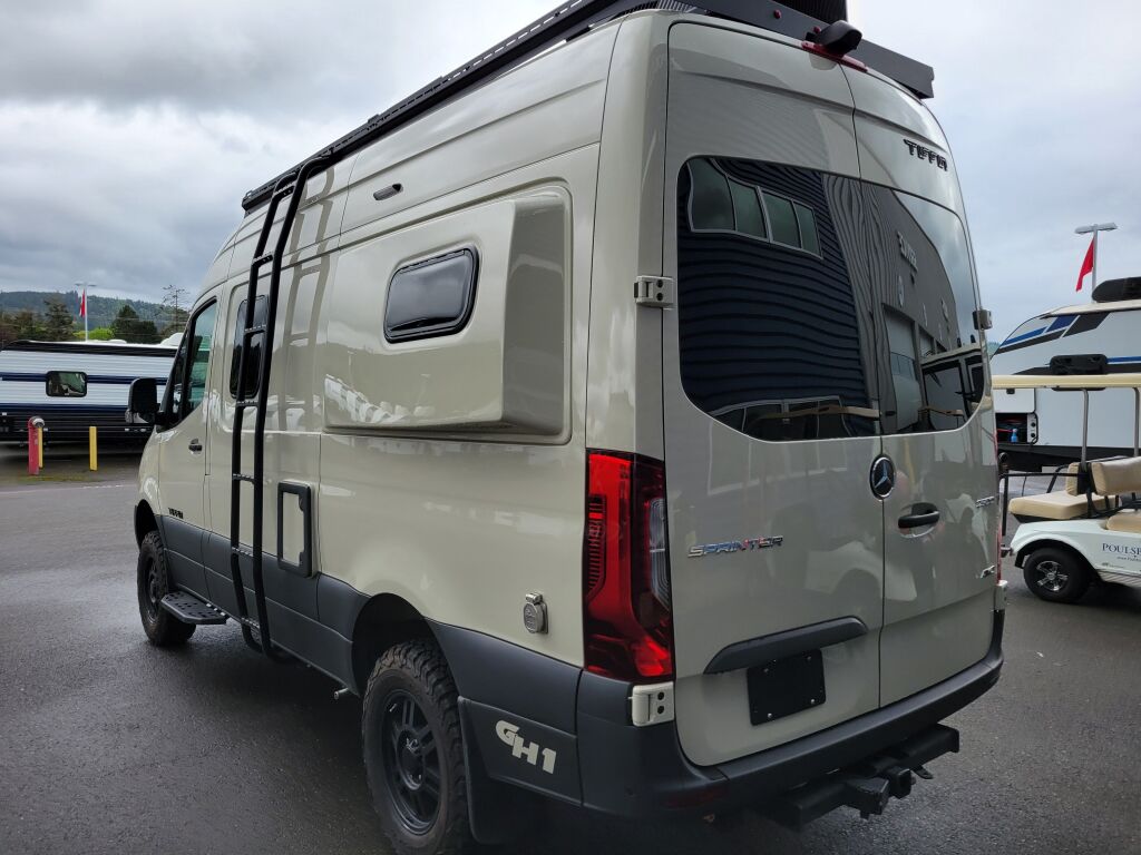 2025 Tiffin Motorhomes GH1 BASE