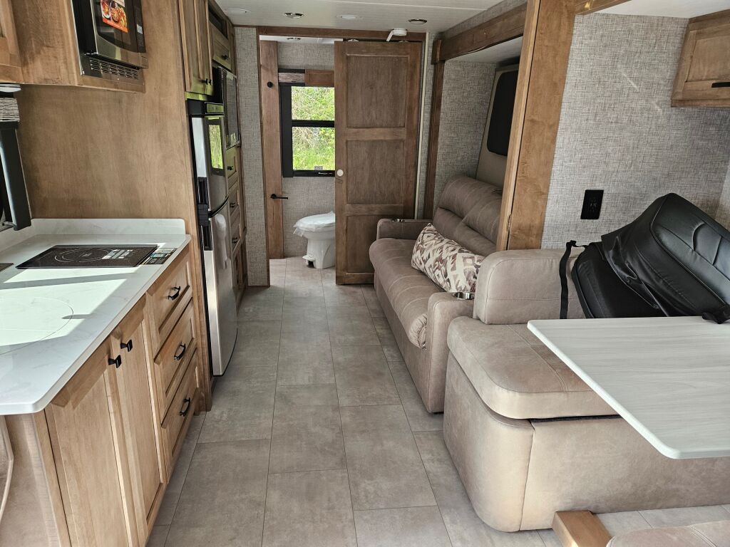 2025 Tiffin Motorhomes Wayfarer 25RW