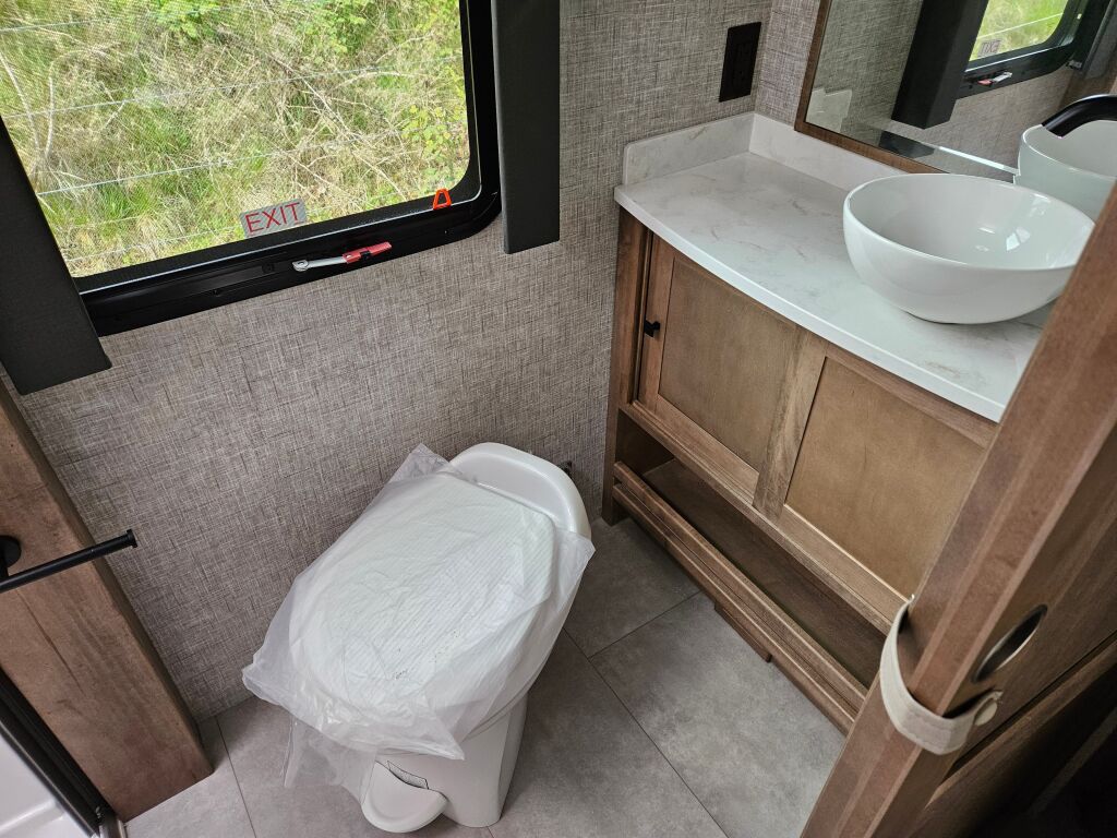 2025 Tiffin Motorhomes Wayfarer 25RW