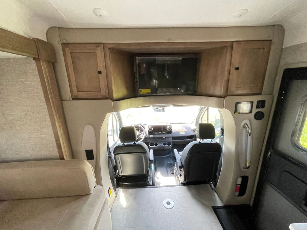 2025 Tiffin Motorhomes Wayfarer 25RW