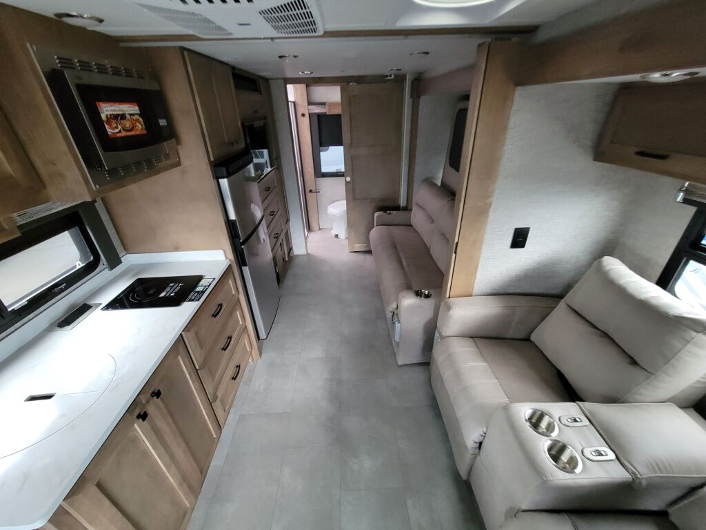 2025 Tiffin Motorhomes Wayfarer 25RW