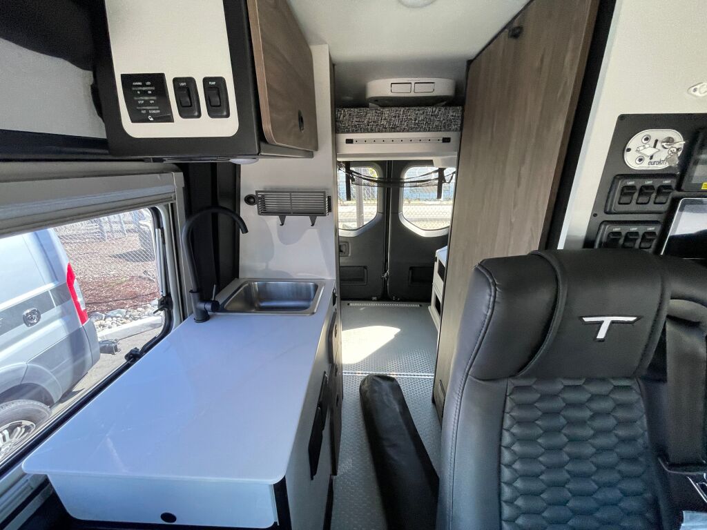 2025 Tiffin Motorhomes GH1 Base