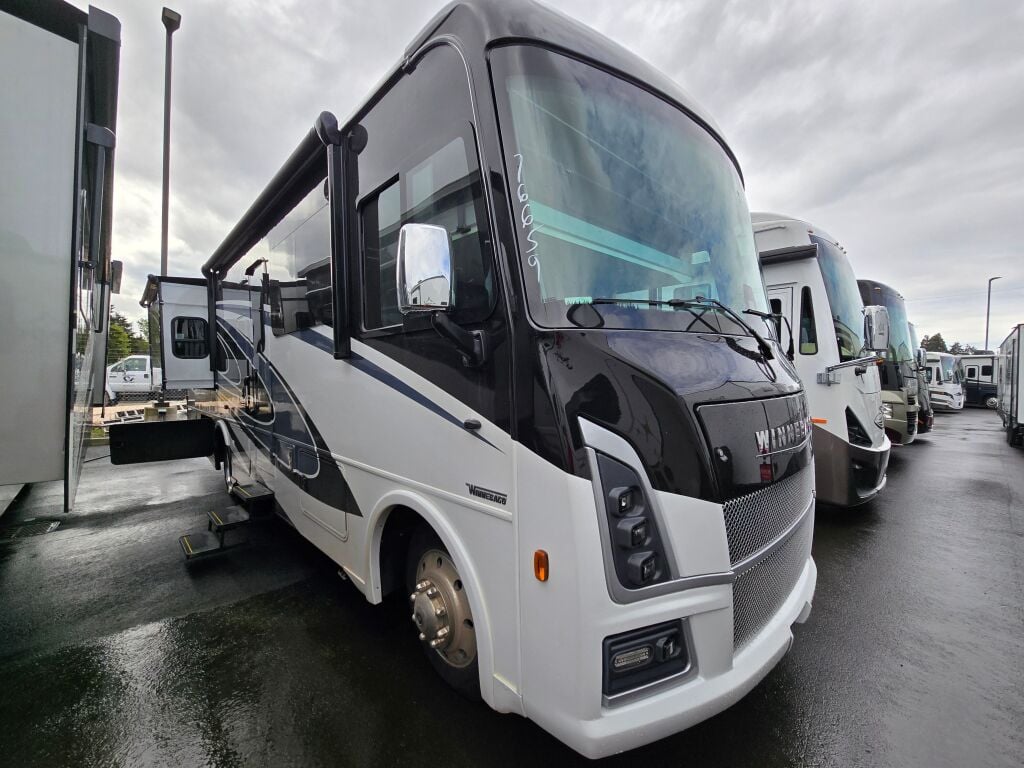 2025 Winnebago Vista 33K