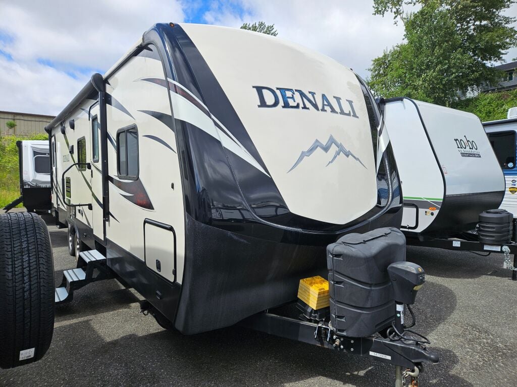 2018 Dutchmen Denali Lite 2611BH