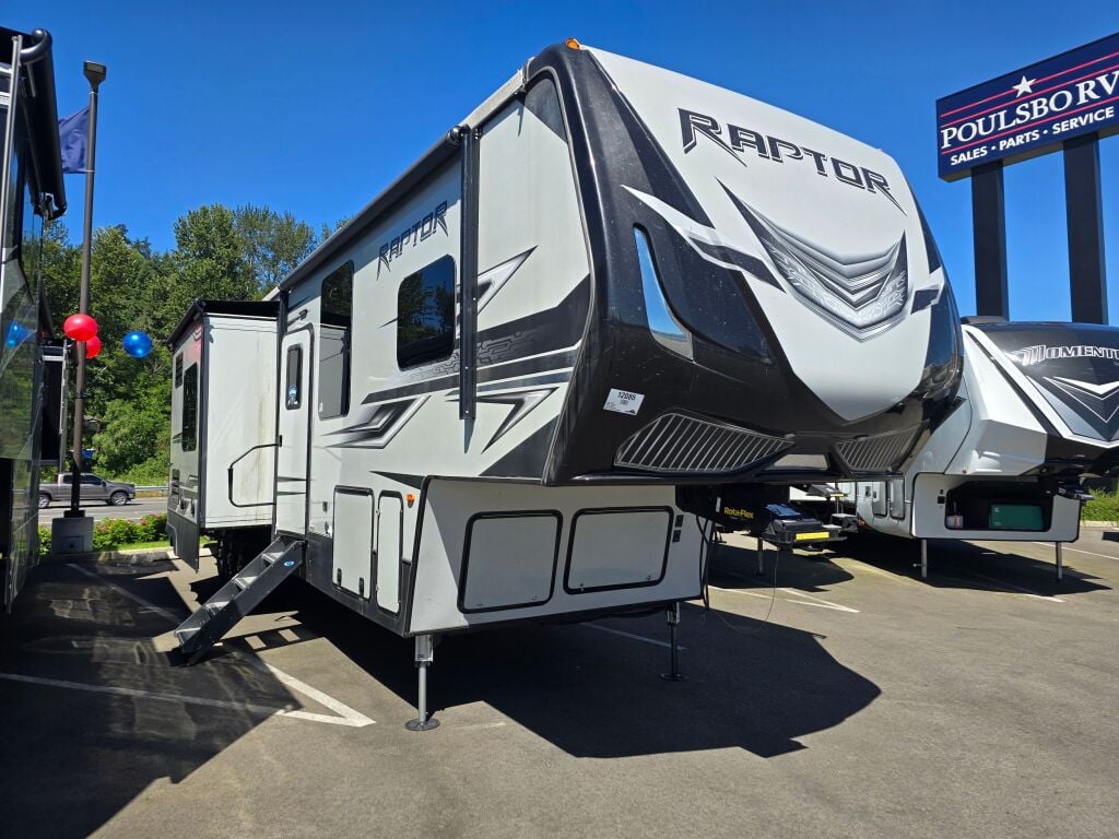 2018 Keystone Raptor 425TS