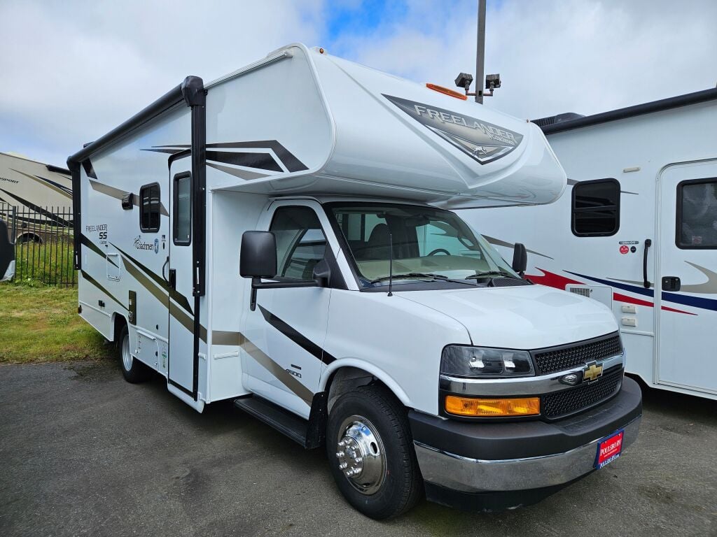 2025 Coachmen Freelander 21RS