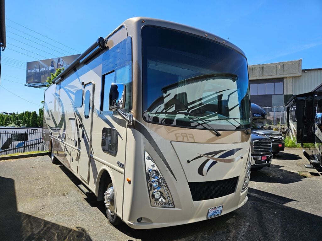 2017 Thor Motor Coach Windsport