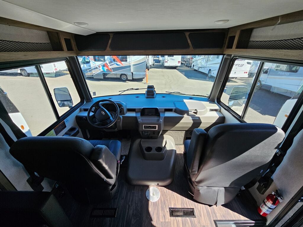 2025 Winnebago Vista 29N