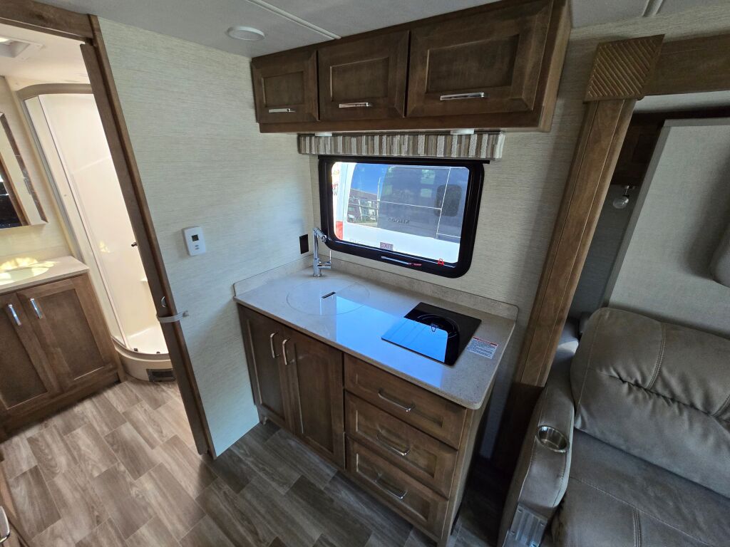 2024 Tiffin Motorhomes Midas 24MT