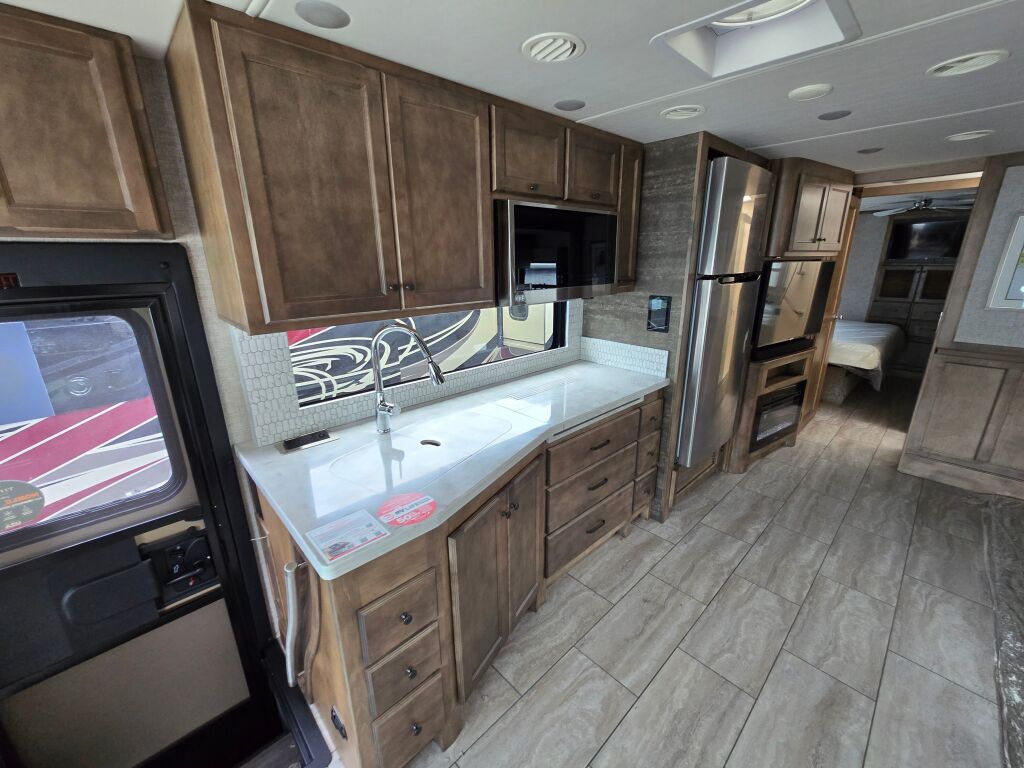 2025 Tiffin Motorhomes Open Road Allegro 32SA