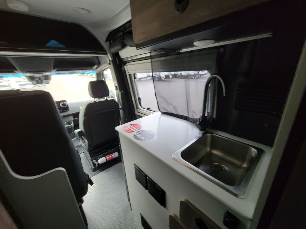 2025 Tiffin Motorhomes GH1 Base