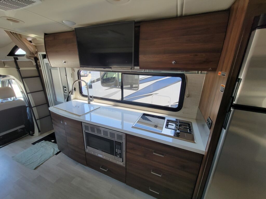 2020 Winnebago View 24D