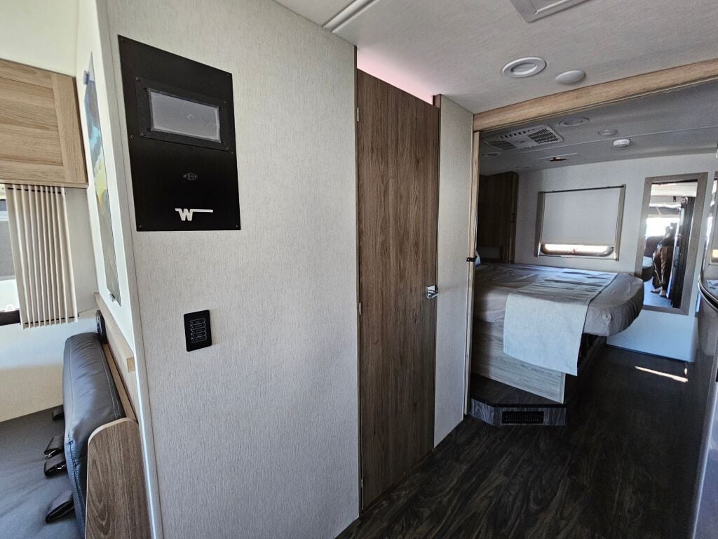 2025 Winnebago Vista 29N