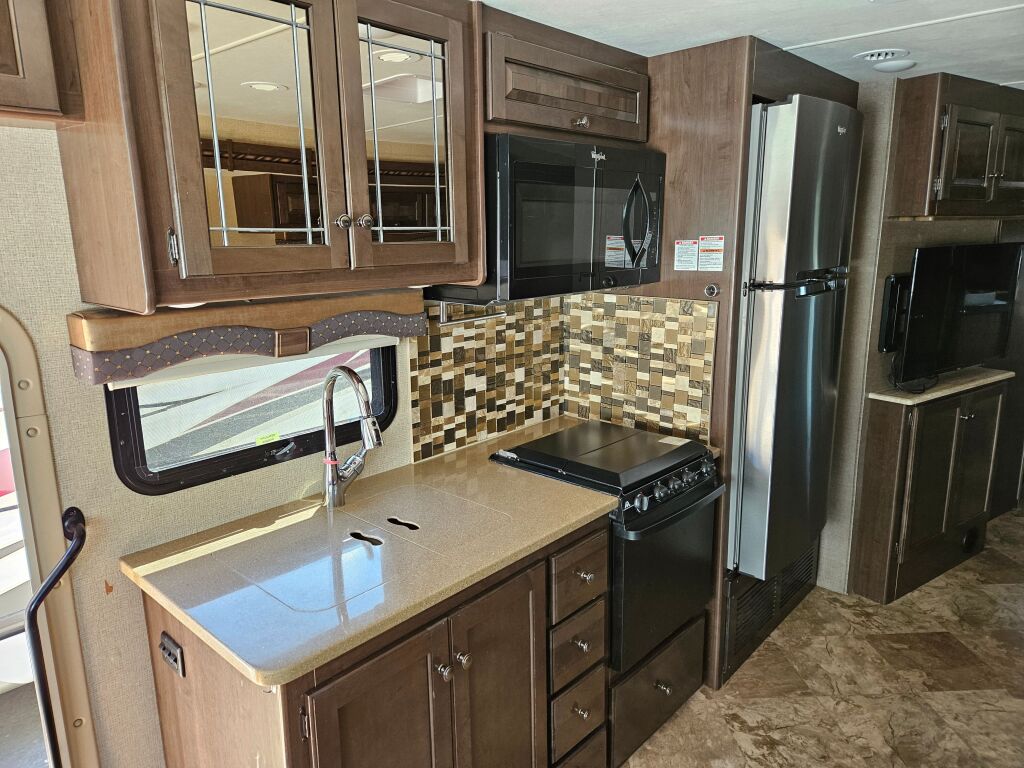 2017 Thor Motor Coach Windsport