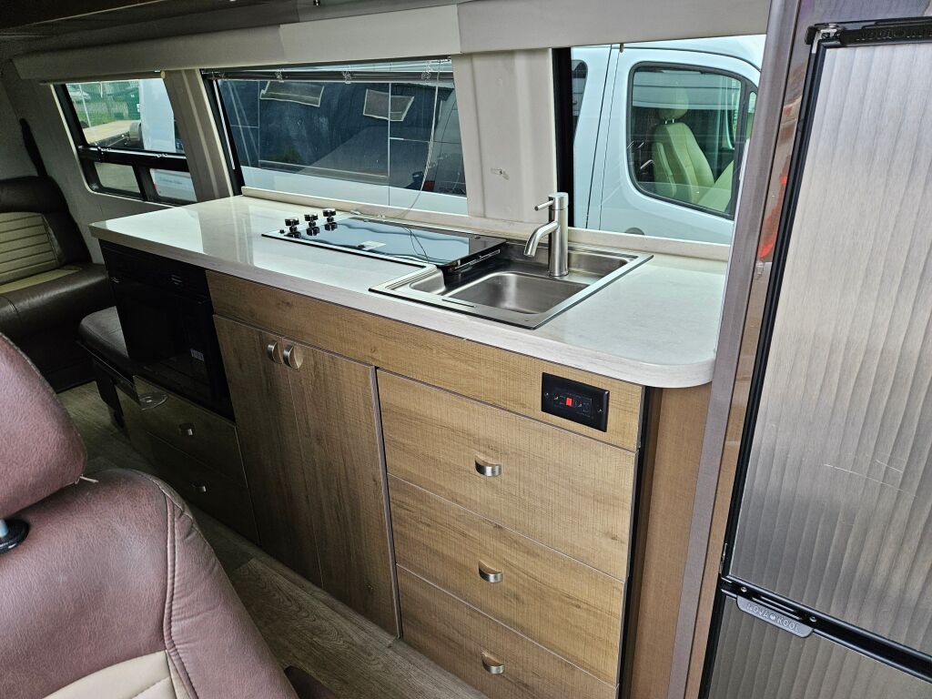 2021 Winnebago Era 70B 4X4