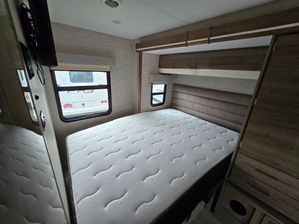 2022 Jayco Melbourne Prestige 24LP