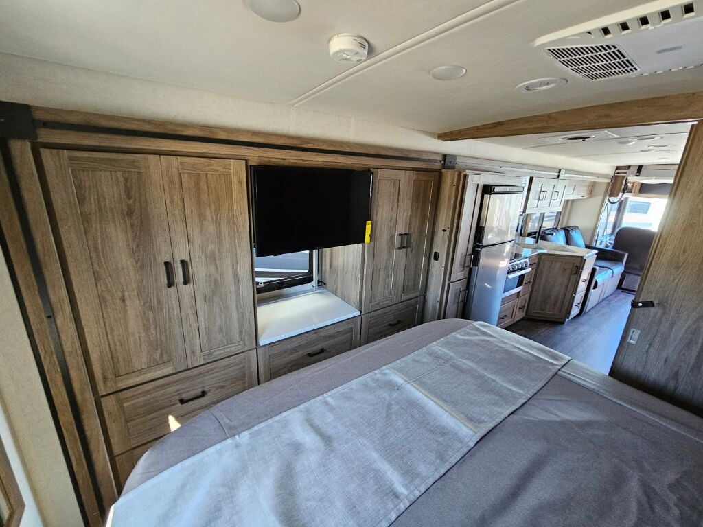 2025 Winnebago Vista 29N