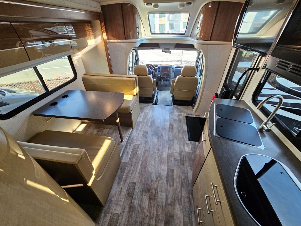 2017 Winnebago Navion 24G