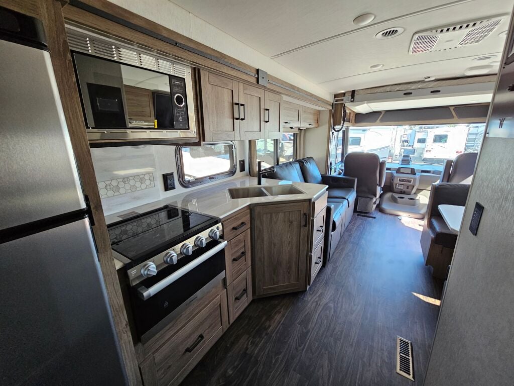 2025 Winnebago Vista 29N