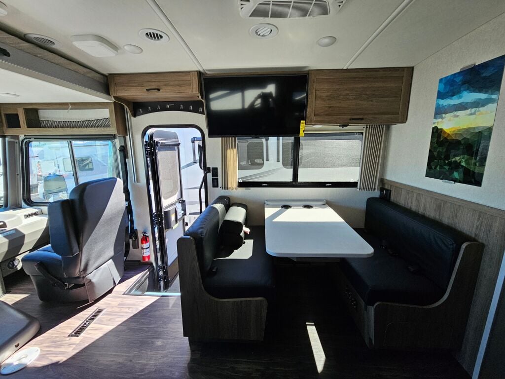 2025 Winnebago Vista 29N