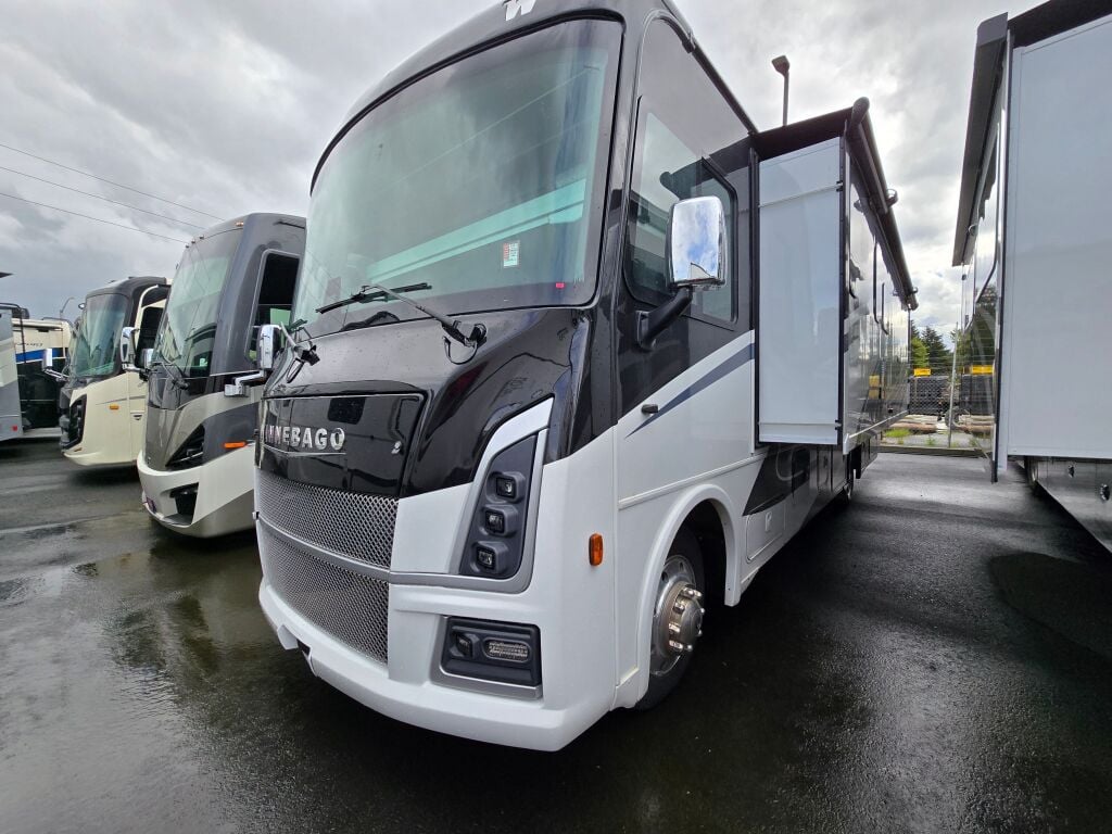 2025 Winnebago Vista 33K