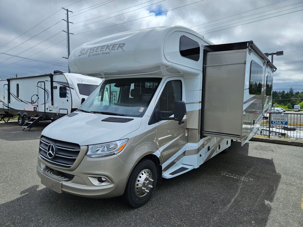 2024 Forest River Sunseeker MBS 2400B