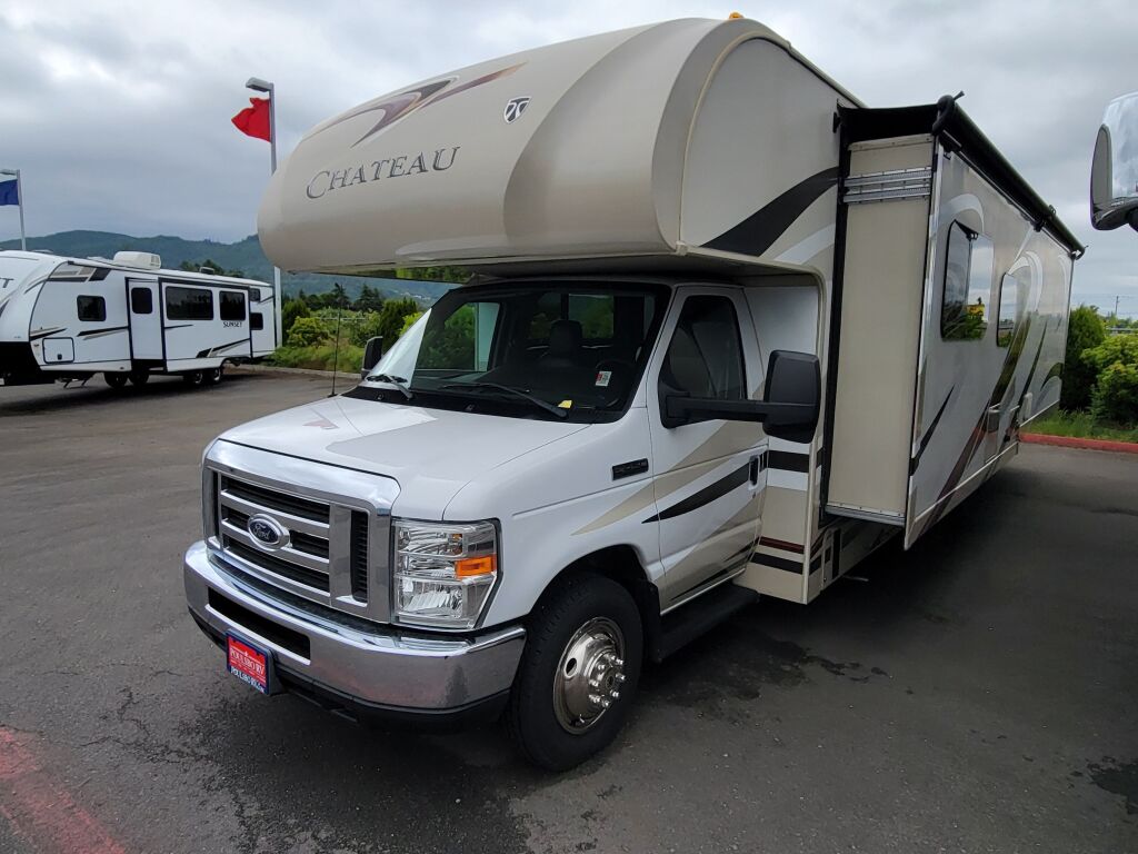 2016 Thor Motor Coach Chateau 31W