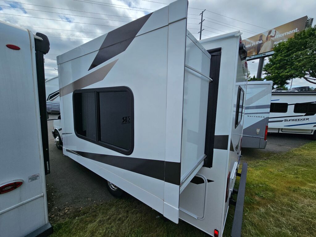 2025 Coachmen Freelander 21RS