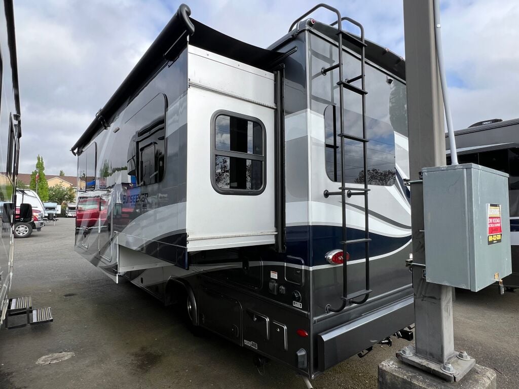 2019  Forest River Sunseeker MBS 2400W