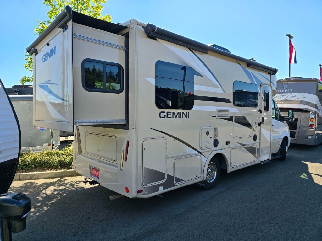 2018 Thor Motor Coach Gemini 24TX