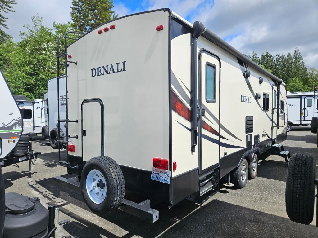 2018 Dutchmen Denali Lite 2611BH