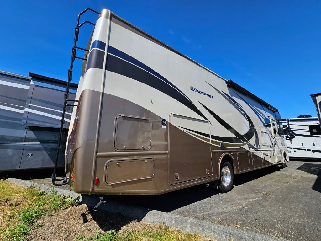 2017 Thor Motor Coach Windsport