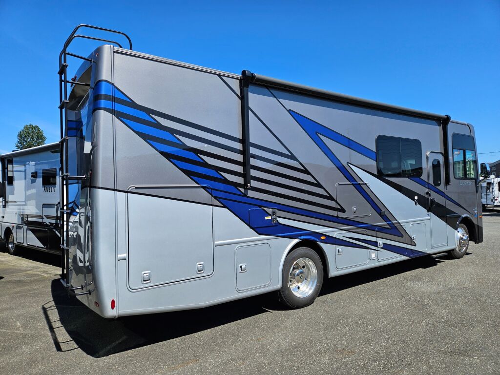 2025 Thor Motor Coach Luminate MM30