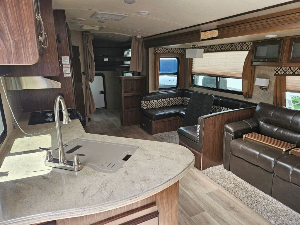 2018 Dutchmen Denali Lite 2611BH